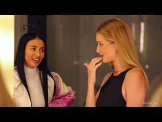 winged eyeliner with kristen noel crawley and rosie huntington-whiteley