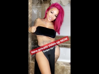 brittanya razavi big tits big ass milf